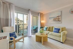 Steps to Galveston Beach: Condo w/ Pool Access