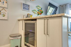 Steps to Galveston Beach: Condo w/ Pool Access