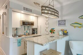 Steps to Galveston Beach: Condo w/ Pool Access