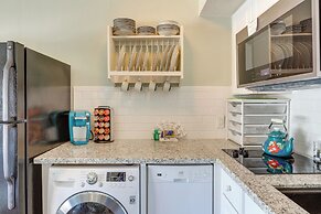 Balcony & Gulf Views: Galveston Condo Near Beach
