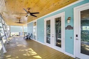 Walk to Beach: Stunning Gulfport Getaway