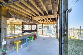 Walk to Beach: Stunning Gulfport Getaway