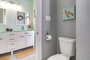 Walk to Beach: Stunning Gulfport Getaway