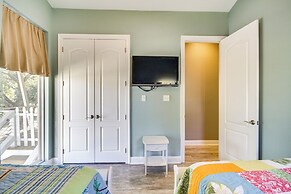 Walk to Beach: Stunning Gulfport Getaway