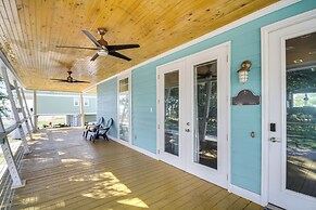 Walk to Beach: Stunning Gulfport Getaway