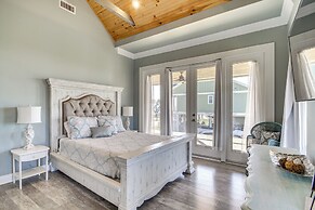 Walk to Beach: Stunning Gulfport Getaway