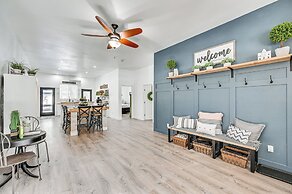 Grill & Patio: Charming Cabin in Munds Park