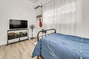 Grill & Patio: Charming Cabin in Munds Park