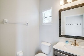 Resort Home in Haines City: Screened Lanai, Pool!