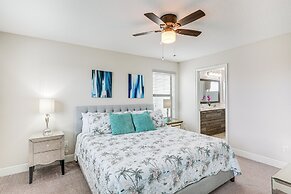 Resort Home in Haines City: Screened Lanai, Pool!