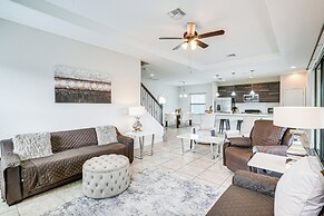 Resort Home in Haines City: Screened Lanai, Pool!