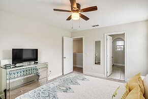 Resort Home in Haines City: Screened Lanai, Pool!