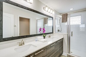 Resort Home in Haines City: Screened Lanai, Pool!