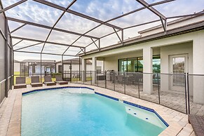 Resort Home in Haines City: Screened Lanai, Pool!