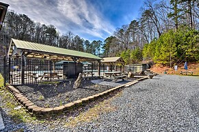 Cozy Ellijay Cabin: Hot Tub, Yard, & Resort Access