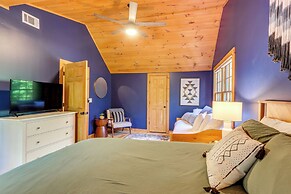 Cozy Ellijay Cabin: Hot Tub, Yard, & Resort Access