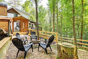 Cozy Ellijay Cabin: Hot Tub, Yard, & Resort Access