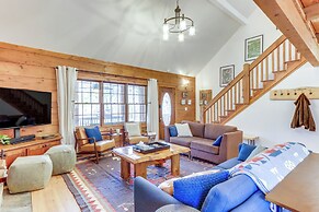 Cozy Ellijay Cabin: Hot Tub, Yard, & Resort Access