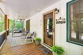 Cozy Ellijay Cabin: Hot Tub, Yard, & Resort Access