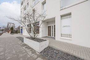 Bobrowiecka Modern Apartment by Renters