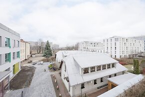 Bobrowiecka Modern Apartment by Renters