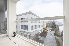 Bobrowiecka Modern Apartment by Renters