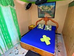 Yellow Moon Guesthouse  Apartments