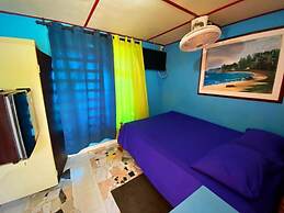 Yellow Moon Guesthouse  Apartments