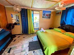 Yellow Moon Guesthouse  Apartments