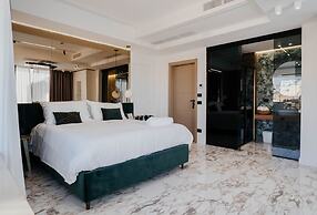 POETICA BOUTIQUE SKY HOTEL