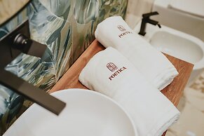 POETICA BOUTIQUE SKY HOTEL