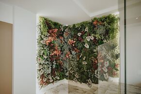 POETICA BOUTIQUE SKY HOTEL