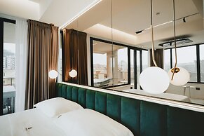 POETICA BOUTIQUE SKY HOTEL