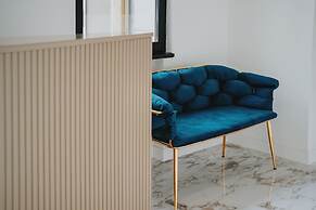 POETICA BOUTIQUE SKY HOTEL