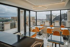 POETICA BOUTIQUE SKY HOTEL