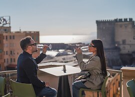 POETICA BOUTIQUE SKY HOTEL