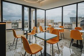 POETICA BOUTIQUE SKY HOTEL