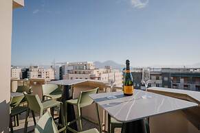 POETICA BOUTIQUE SKY HOTEL