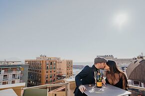 POETICA BOUTIQUE SKY HOTEL