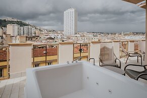 POETICA BOUTIQUE SKY HOTEL