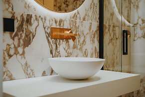 POETICA BOUTIQUE SKY HOTEL