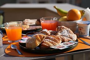 POETICA BOUTIQUE SKY HOTEL