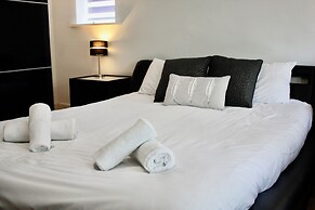 Pamper House Holiday Home And Annex