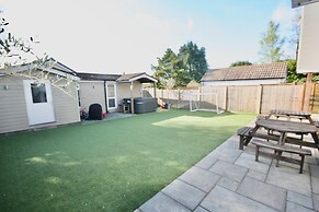 Pamper House Holiday Home And Annex