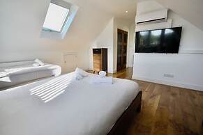 Pamper House Holiday Home And Annex