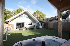 Pamper House Holiday Home And Annex