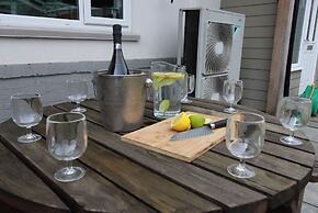 Pamper House Holiday Home And Annex