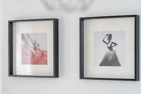 Modern Studio Niemena by Renters