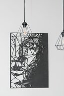 Modern Studio Niemena by Renters