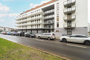 Modern Studio Niemena by Renters